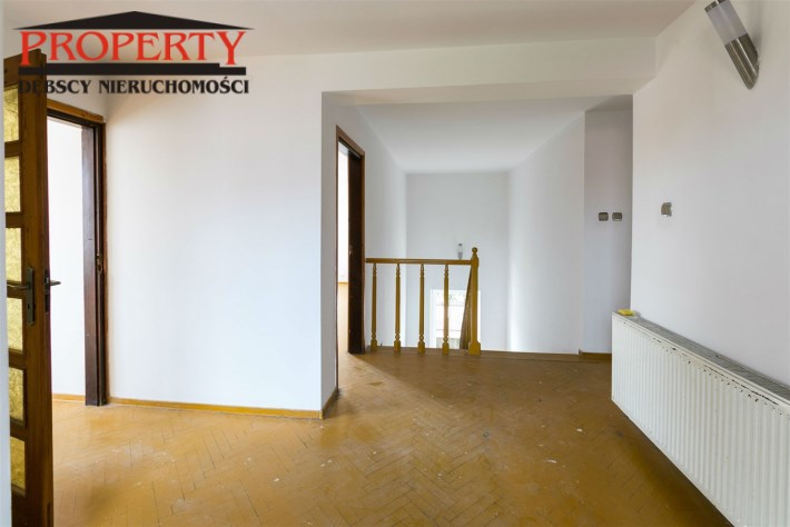 -hol I piętro